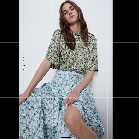 NWT Zara Blue Floral Pleated Midi Skirt Size Small - Picture 4 of 8